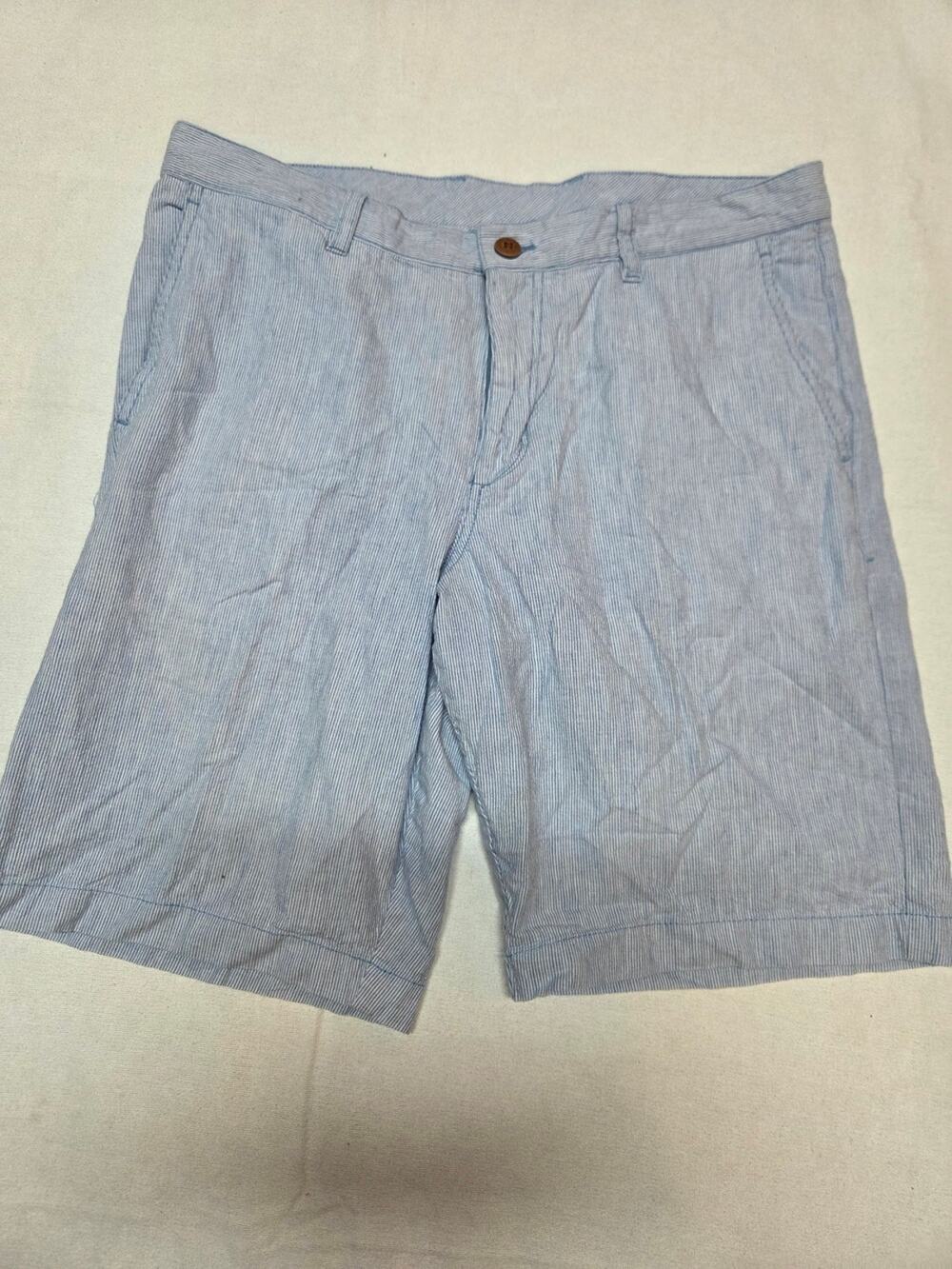 Tommy Bahama Light Blue Seersucker Flat-Front Shorts Size 33